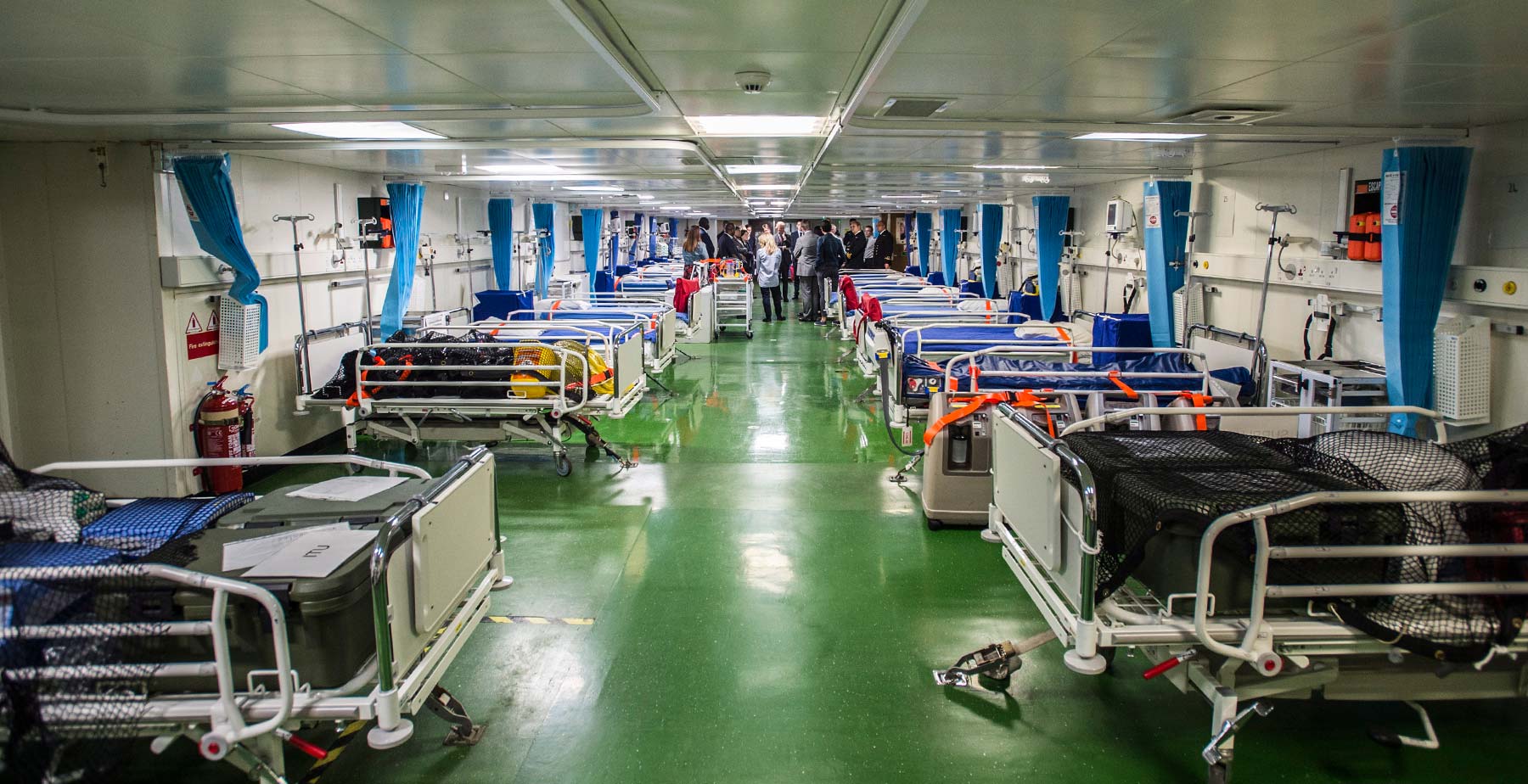 英国滨海战斗舰Argus号的舰载分子诊断实验室长什么样？